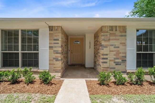 10322 Ivy Oaks Ln in Houston, TX - Building Photo - Building Photo