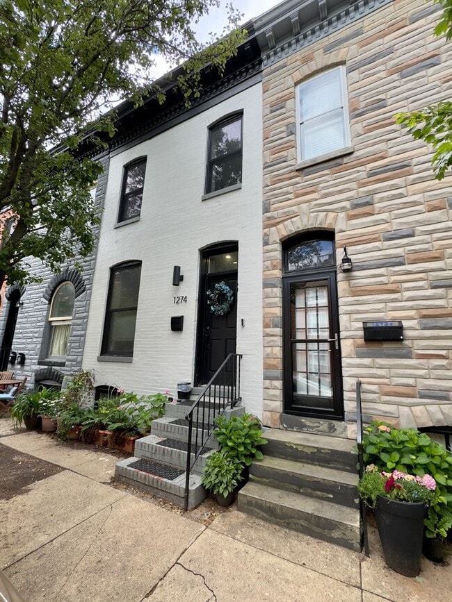 property at 1274 Riverside Ave