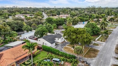 201 S Biscayne River Dr in Miami, FL - Building Photo - Building Photo