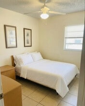 4757 Marbello Blvd in Orlando, FL - Foto de edificio - Building Photo