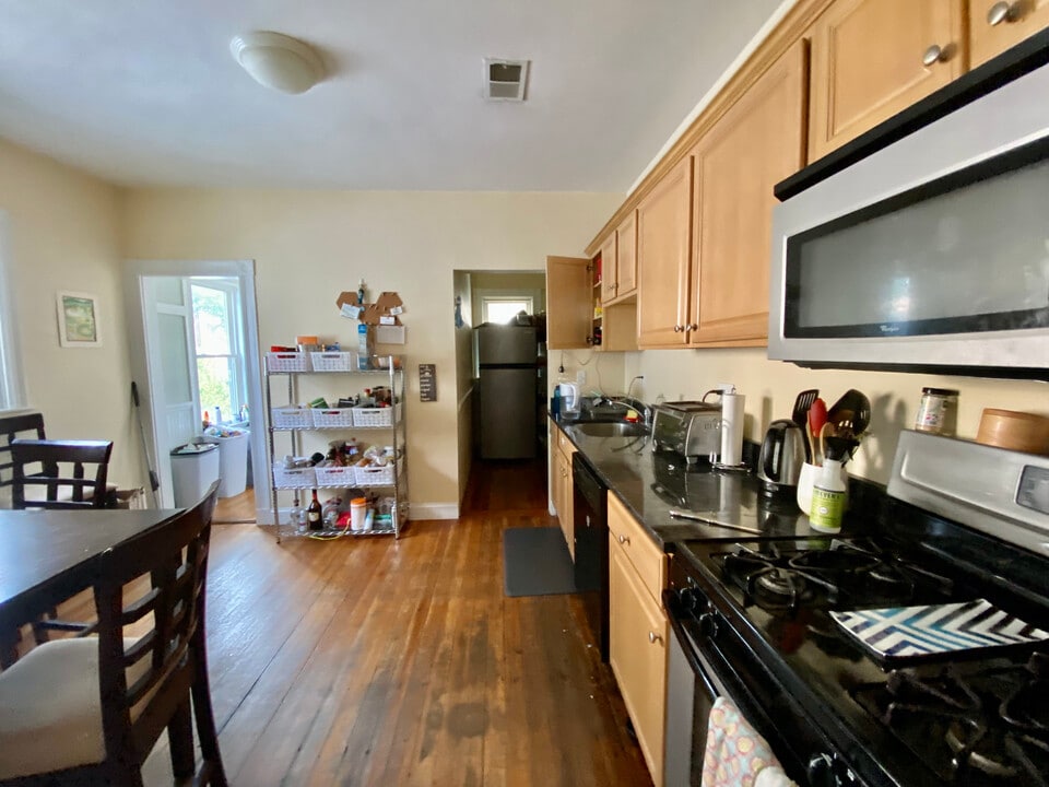 24 Curtis Ave in Somerville, MA - Building Photo
