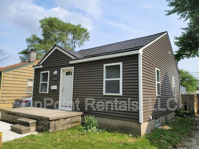 25593 Student in Redford, MI - Building Photo - Building Photo