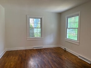 2604 Lyndhurst Ave in Winston-Salem, NC - Building Photo - Building Photo