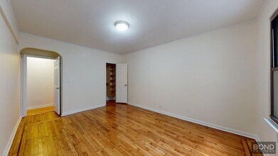 124 E 24th St in New York, NY - Building Photo - Building Photo