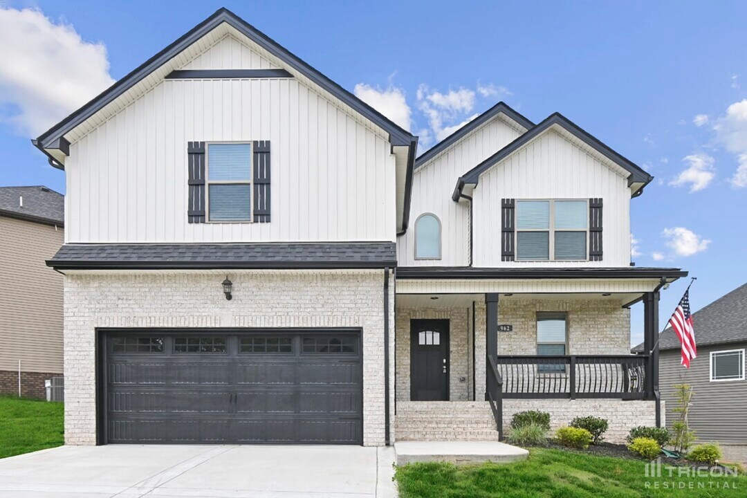 962 Bonellis Ln in Clarksville, TN - Building Photo