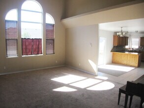 627 Kings Glen Loop in Grand Junction, CO - Building Photo - Building Photo