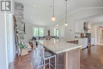 61 Grandview Crescent in Oro-Medonte, ON - Building Photo - Building Photo