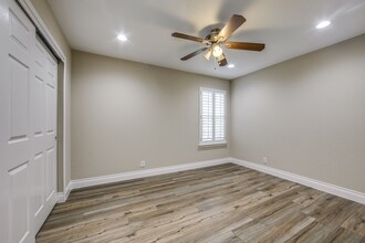 426 Bright Chase in San Antonio, TX - Building Photo - Building Photo