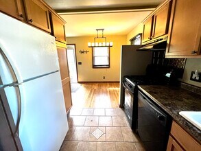 1160 W Stover St in Freeport, IL - Foto de edificio - Building Photo