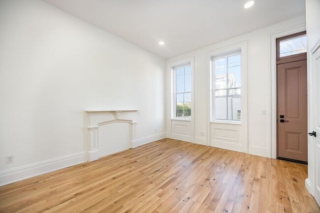 1121 Dayton St in Cincinnati, OH - Building Photo - Building Photo