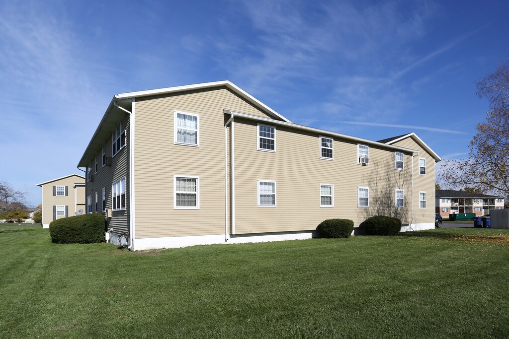 Plymouth Meeting Apartments Liverpool, NY Apartments For Rent