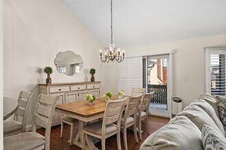 4444 Lindell Blvd in St. Louis, MO - Building Photo - Building Photo