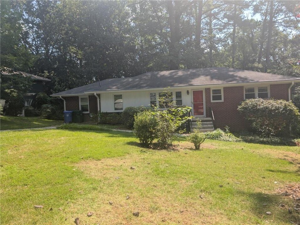 1061 Homewood Ct in Decatur, GA - Building Photo
