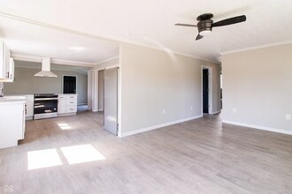 513 W 13th St in Indianapolis, IN - Building Photo - Building Photo