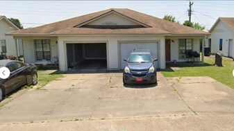 143 S Gosnell St, Unit B in Gosnell, AR - Building Photo