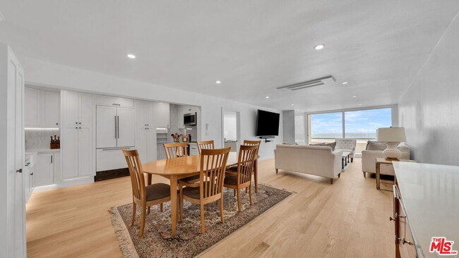 6 Fleet St in Marina Del Rey, CA - Building Photo - Building Photo
