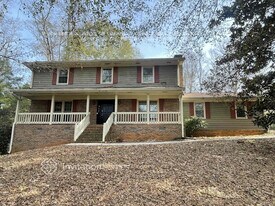 5120 E Shore Dr SW in Conyers, GA - Building Photo