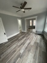 698 Clifton Ave, Unit 1 in Newark, NJ - Building Photo - Building Photo