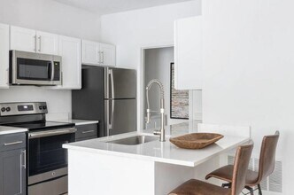 2500 Shallowford Rd in Atlanta, GA - Building Photo - Building Photo