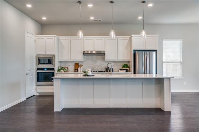 property at 3001 Renmuir Dr