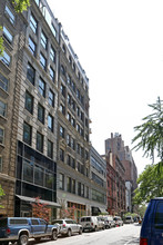 35 E 10th St in New York, NY - Building Photo - Building Photo