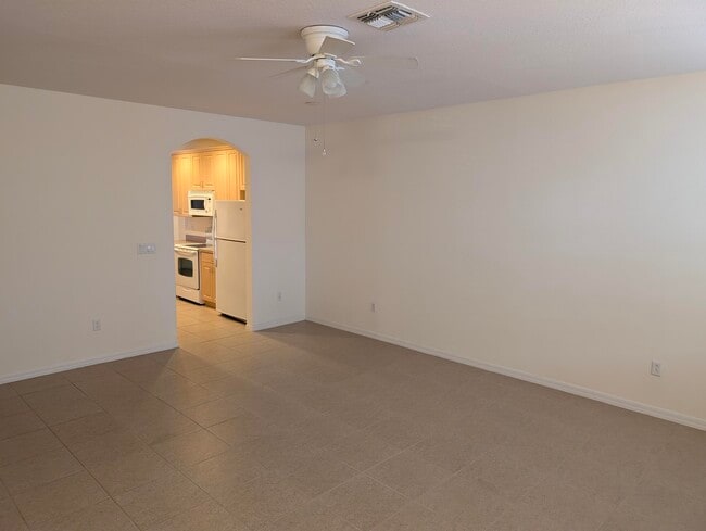 2062 SE Glen Ridge Dr in Port St. Lucie, FL - Building Photo - Building Photo