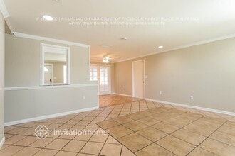 4947 Live Oak Dr in Sarasota, FL - Foto de edificio - Building Photo