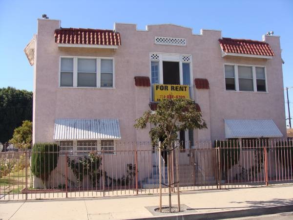 507 Broad Ave, Unit 8 in Wilmington, CA - Foto de edificio