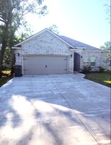 7855 San Carlos St in Beaumont, TX - Building Photo