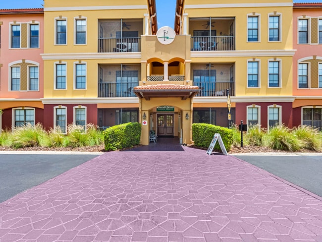 13941 Clubhouse Dr in Tampa, FL - Building Photo - Building Photo