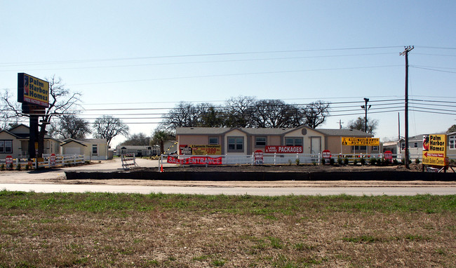 Palm Harbor in Austin, TX - Foto de edificio - Building Photo