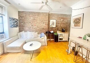 346 E 18th St in New York, NY - Building Photo - Building Photo