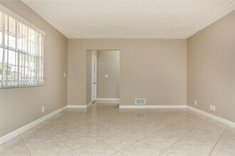 1531 NW 46th Ave in Lauderhill, FL - Building Photo - Building Photo