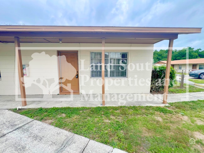 5857 Charlton Dr in Lakeland, FL - Building Photo - Building Photo