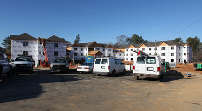 The Woods at Avent Ferry in Holly Springs, NC - Foto de edificio - Building Photo