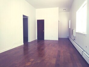 1995 Howard Ave in Des Plaines, IL - Building Photo - Building Photo