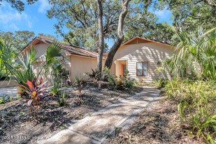 1908 Sea Oats Dr in Atlantic Beach, FL - Building Photo