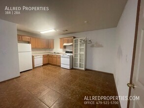 317 E Asher Ct in Rogers, AR - Building Photo - Building Photo