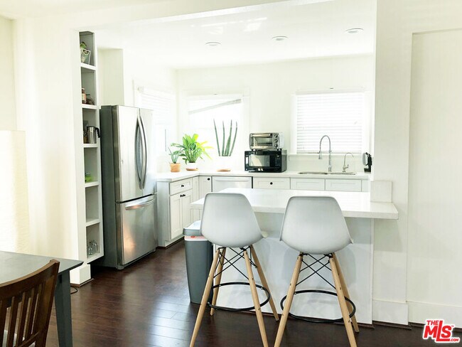 2419 3rd Ave in Los Angeles, CA - Building Photo - Building Photo