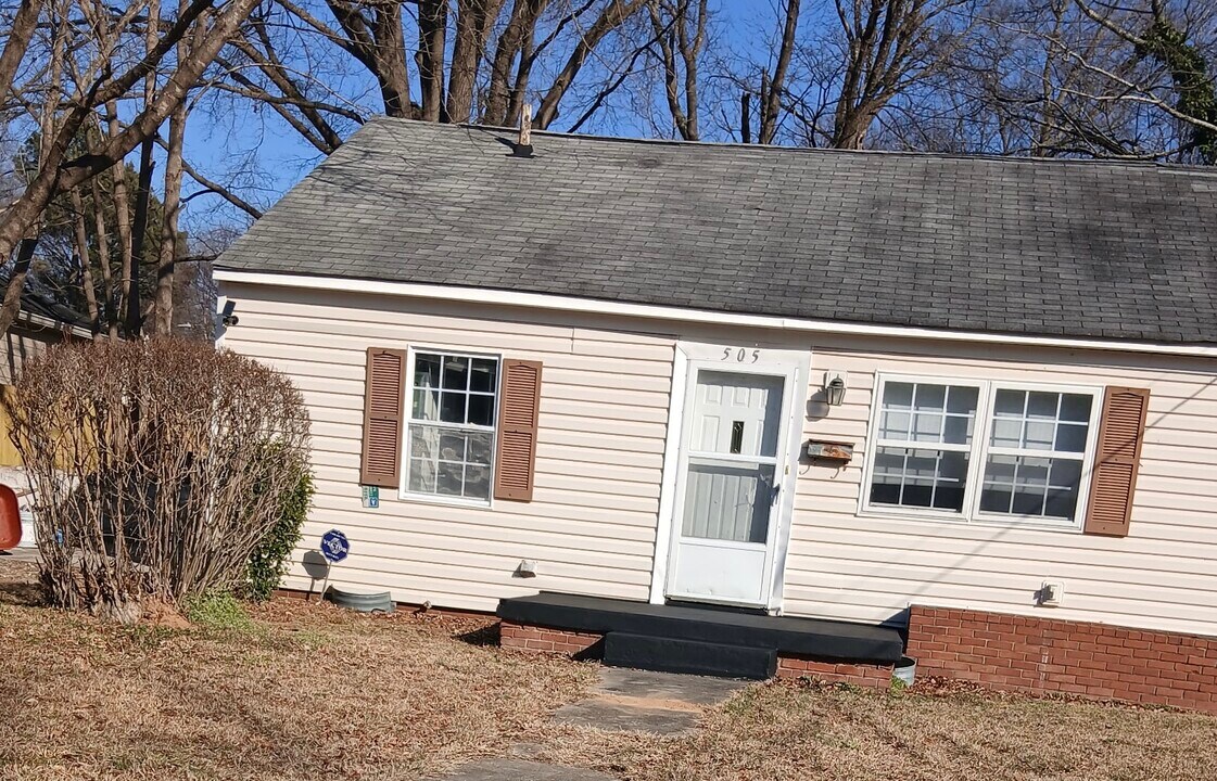 505 Freeman St in Raleigh, NC - Building Photo