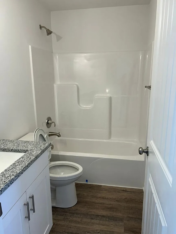 321 Avon Dr in Red Lion, PA - Foto de edificio - Building Photo