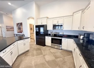 14235 E Morning Vista Ln in Scottsdale, AZ - Foto de edificio - Building Photo
