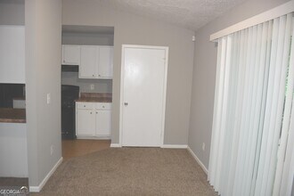4952 Isle Royal Ct in Stone Mountain, GA - Building Photo - Building Photo