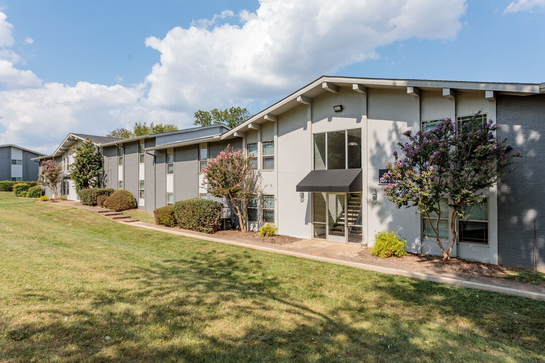 Cameron Park Apartments in Bowling Green, KY - Building Photo