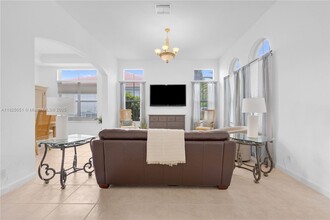 11624 Hibbs Grove Dr in Cooper City, FL - Building Photo - Building Photo