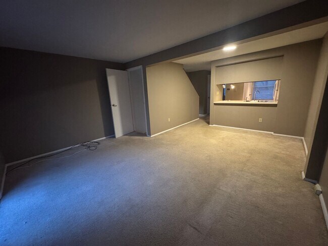 359 New World Dr in Clairton, PA - Building Photo - Building Photo