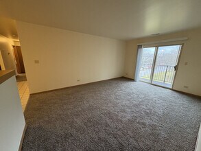 Maple Leaf Apartments in Merrillville, IN - Foto de edificio - Building Photo