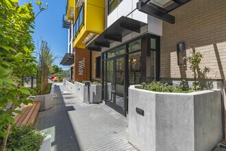 Niwa Apartments | Modern City Living in Lower Queen Anne | Affordable New Rates! in Seattle, WA - Foto de edificio - Building Photo
