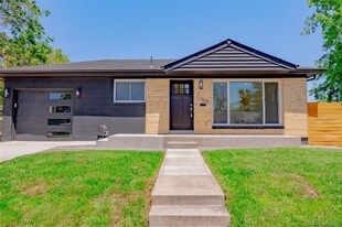 11000 Larry Dr in Northglenn, CO - Building Photo