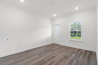 212 Kara Lake Dr in Santa Rosa Beach, FL - Foto de edificio - Building Photo